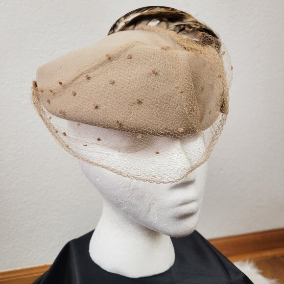 Vintage Bollman Pillbox Hat Doeskin Felt 100% Wool Feathers Beige USA Made Vtg - Picture 2 of 16